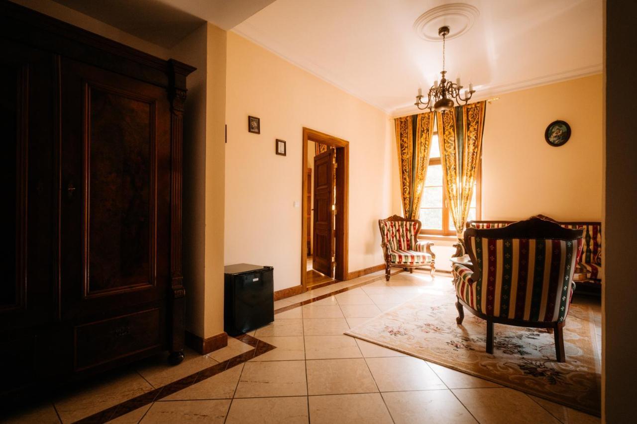 Palac Srodka Chrzypsko Wielkie Dış mekan fotoğraf