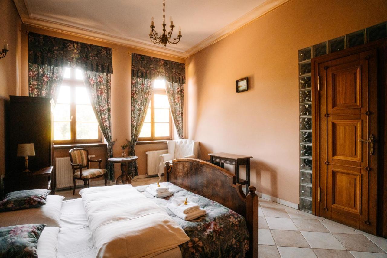 Palac Srodka Chrzypsko Wielkie Dış mekan fotoğraf