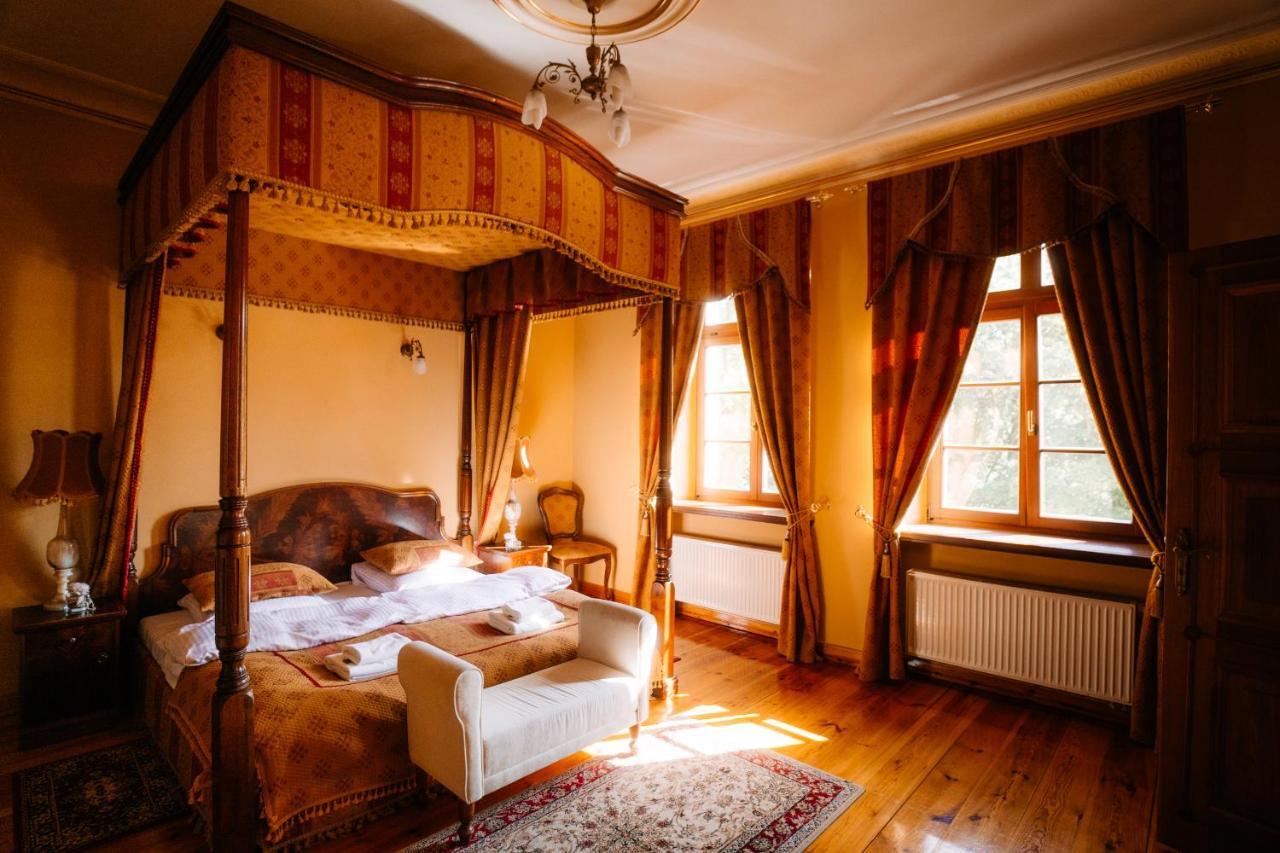 Palac Srodka Chrzypsko Wielkie Dış mekan fotoğraf